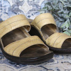 Mobils Sandals!